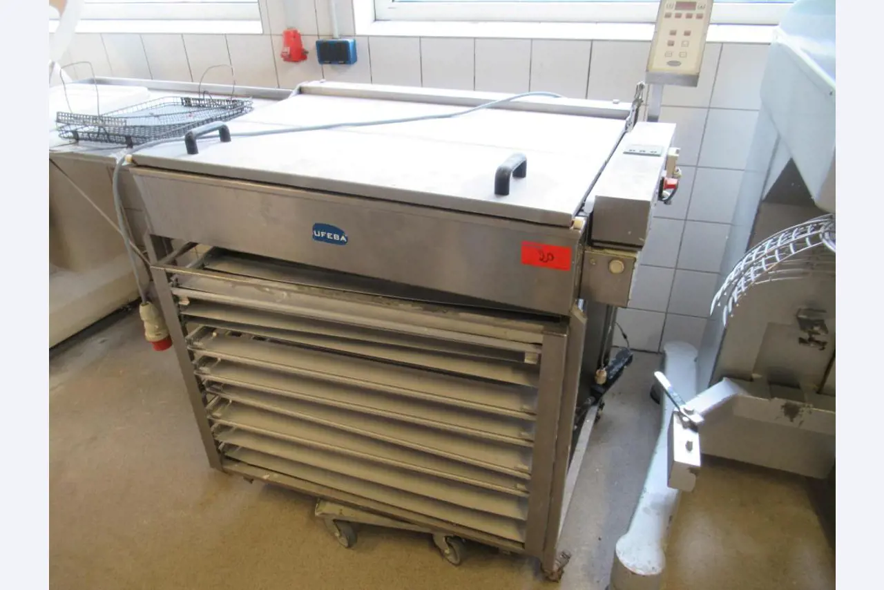 Bäckereiproduktionsmaschinen- und Ausstattung einer Bäckerei-1