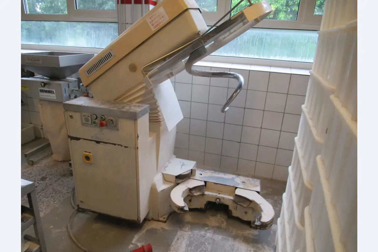 Bäckereiproduktionsmaschinen- und Ausstattung einer Bäckerei-1