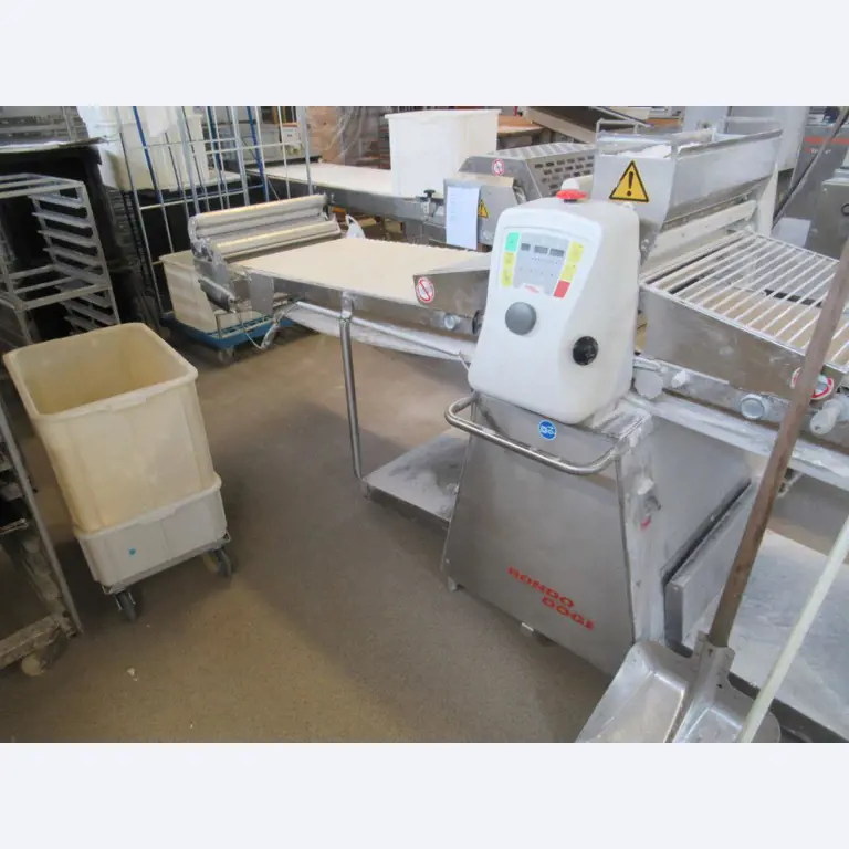 Bäckereiproduktionsmaschinen- und Ausstattung einer Bäckerei-1