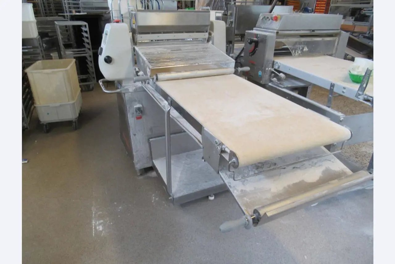 Bäckereiproduktionsmaschinen- und Ausstattung einer Bäckerei-3