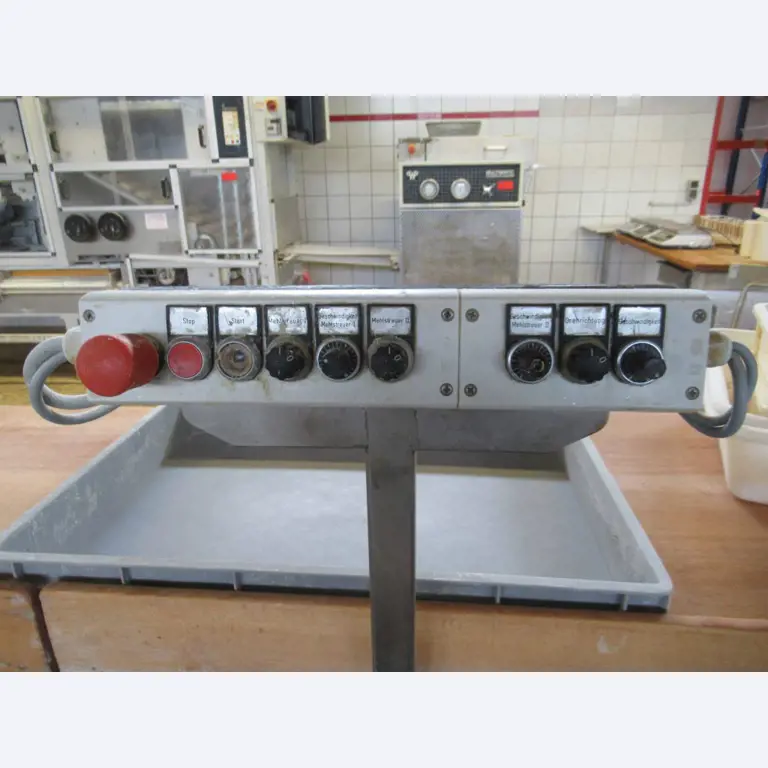 Bäckereiproduktionsmaschinen- und Ausstattung einer Bäckerei-4
