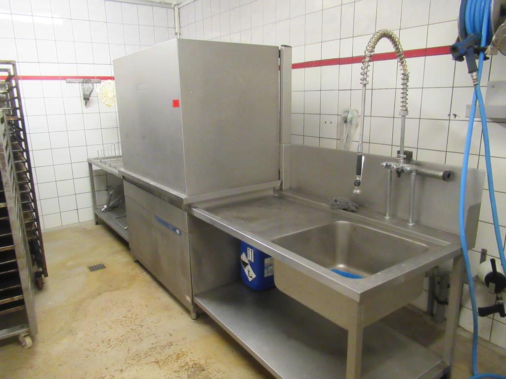 Stroji in oprema za proizvodnjo pekovskih izdelkov v pekarni-1