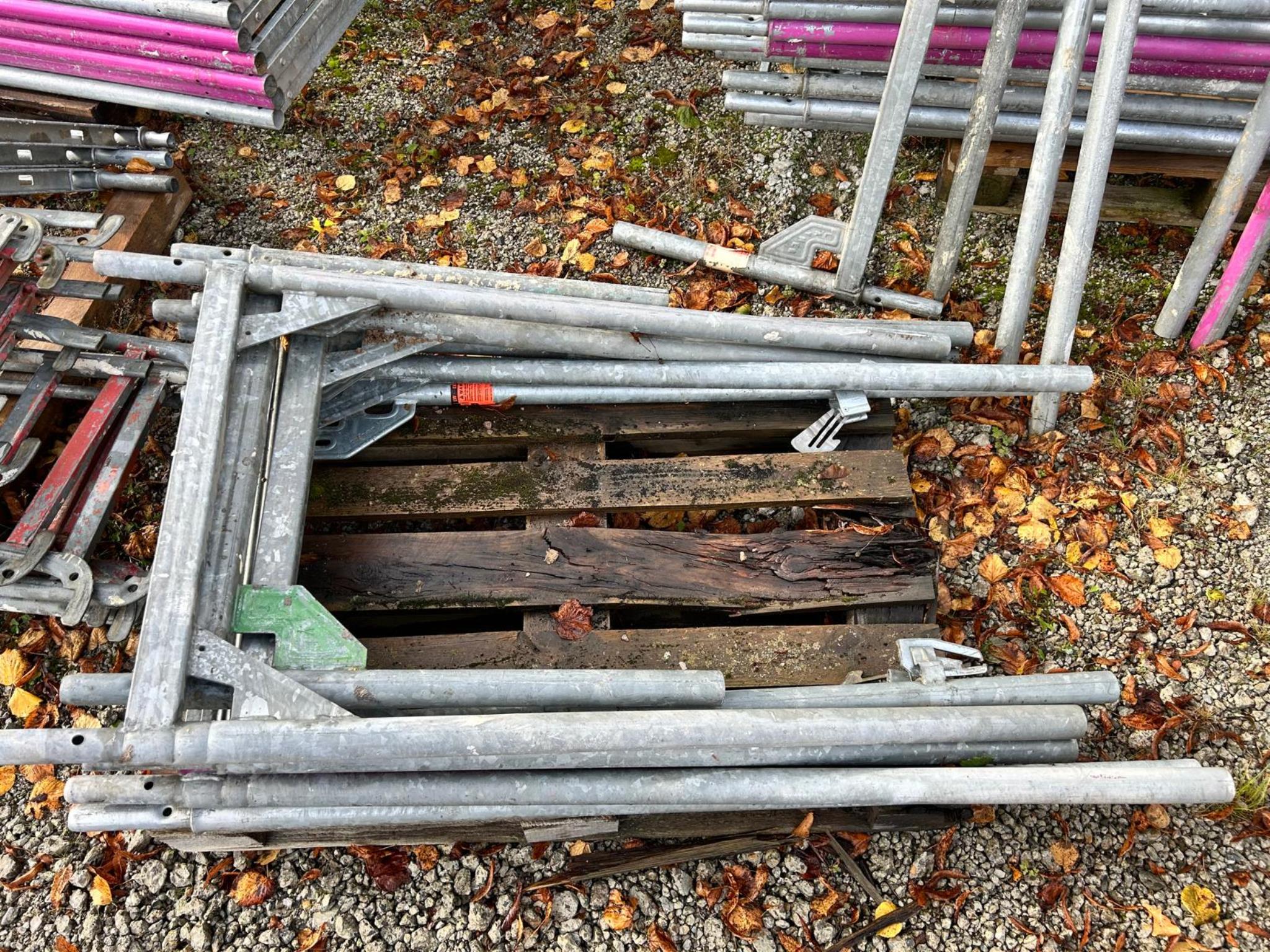 1 lot of façade scaffolding, LAYER, with accessories, approx. 3,800 sqm-2