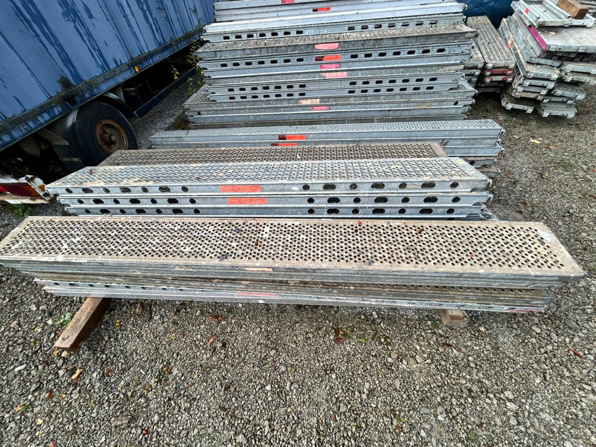 1 lot of façade scaffolding, LAYER, with accessories, approx. 3,800 sqm-1