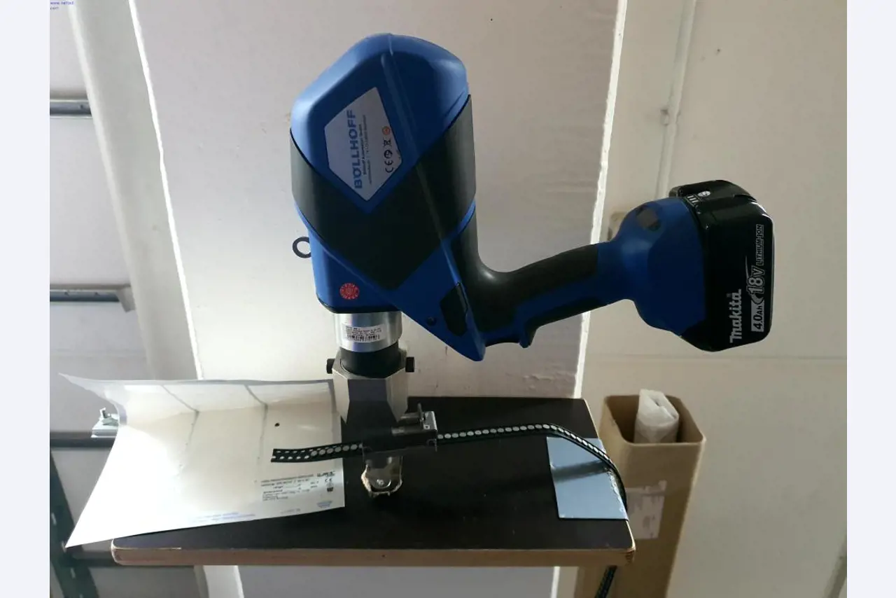 dobře udržované stroje a elektrické příslušenství z oblasti elektrického vytápění.-1