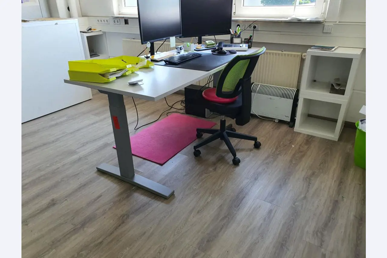 Maschinen und Elektro-Zubehör aus dem Bereich Elektro-Flächenheizung-2