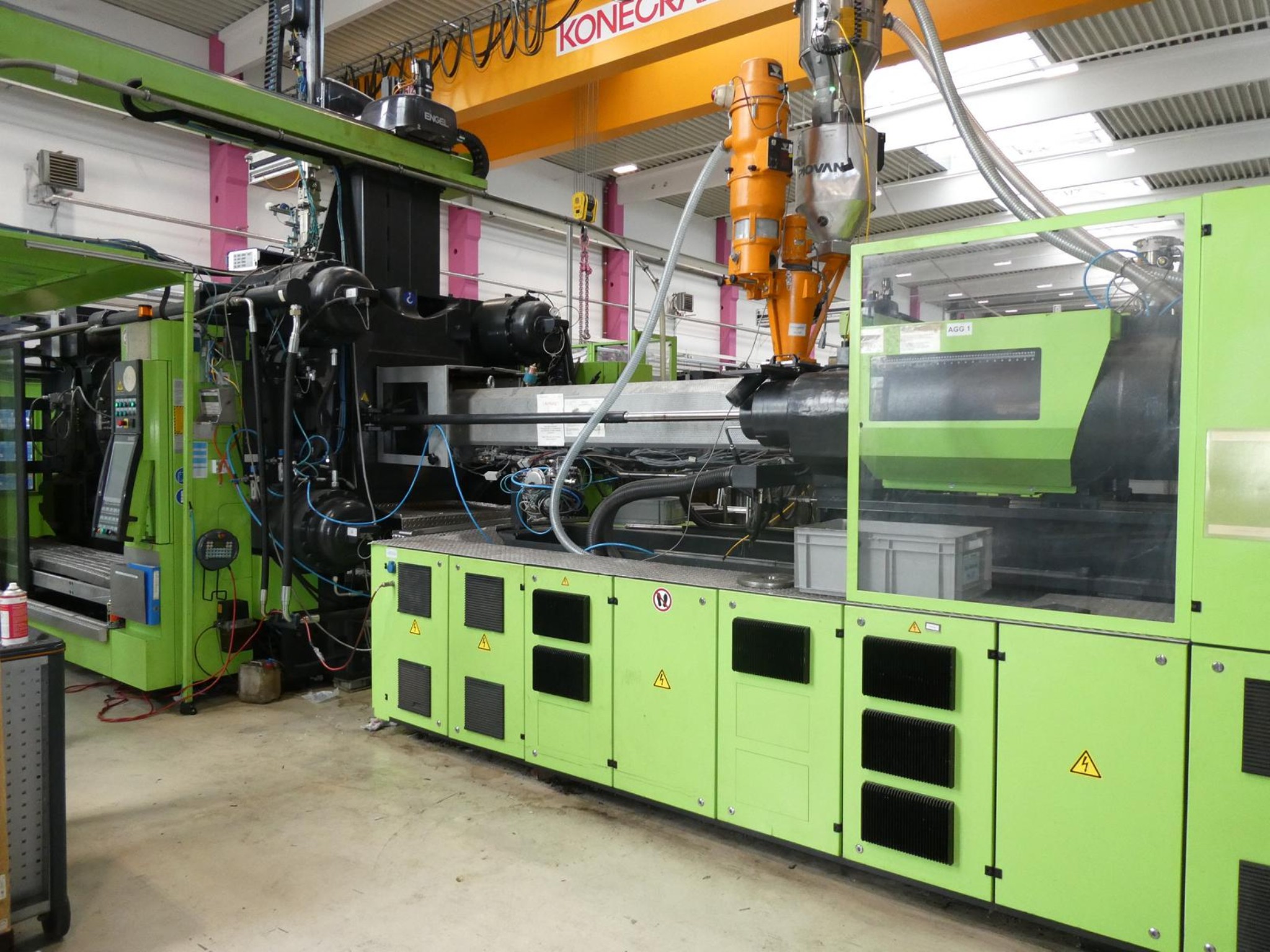 Engel injection molding machines and machines from the plastics industry-2