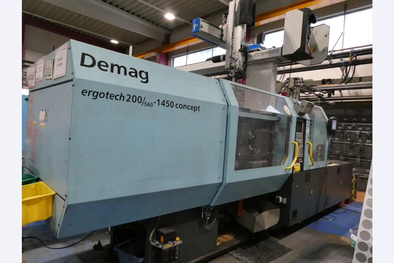 Engel injection molding machines and machines from the plastics industry-15