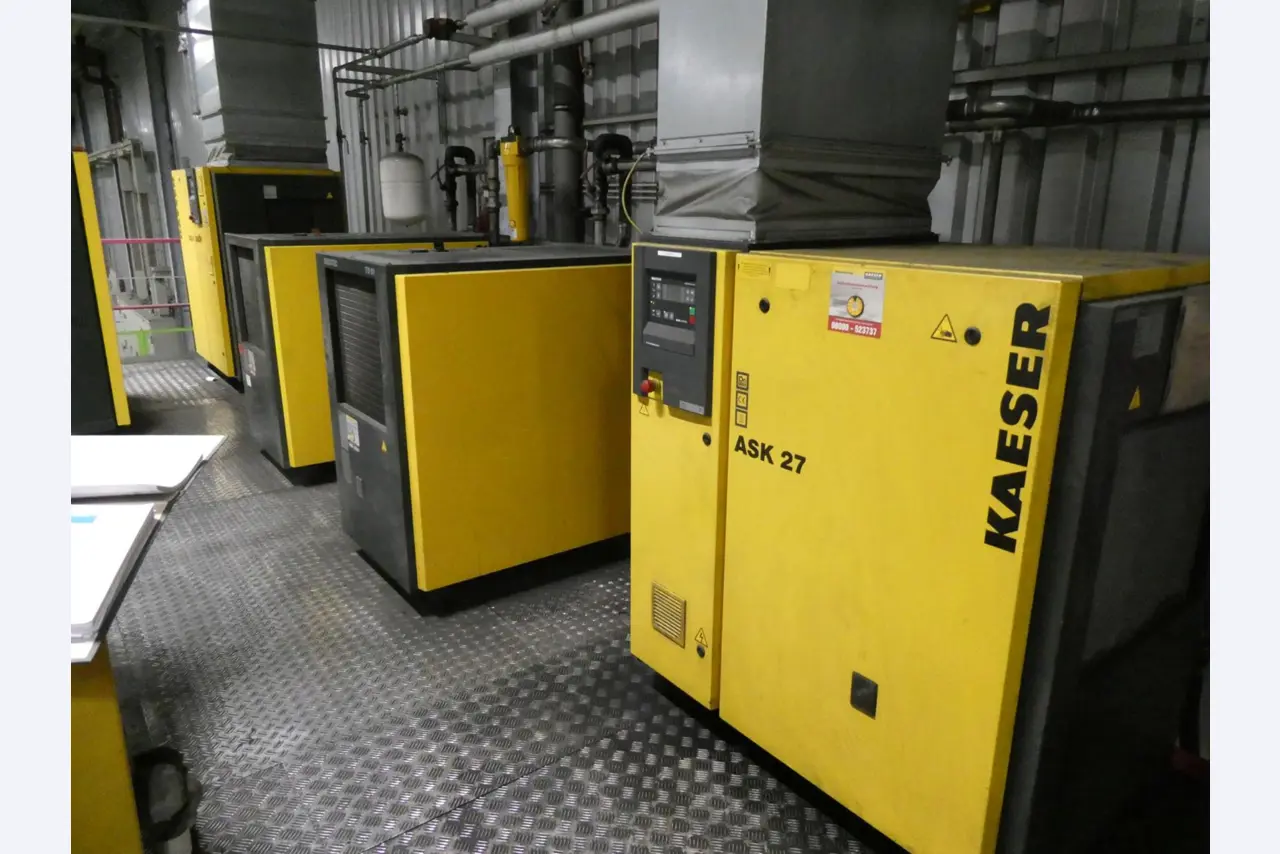 Engel injection molding machines and machines from the plastics industry-19