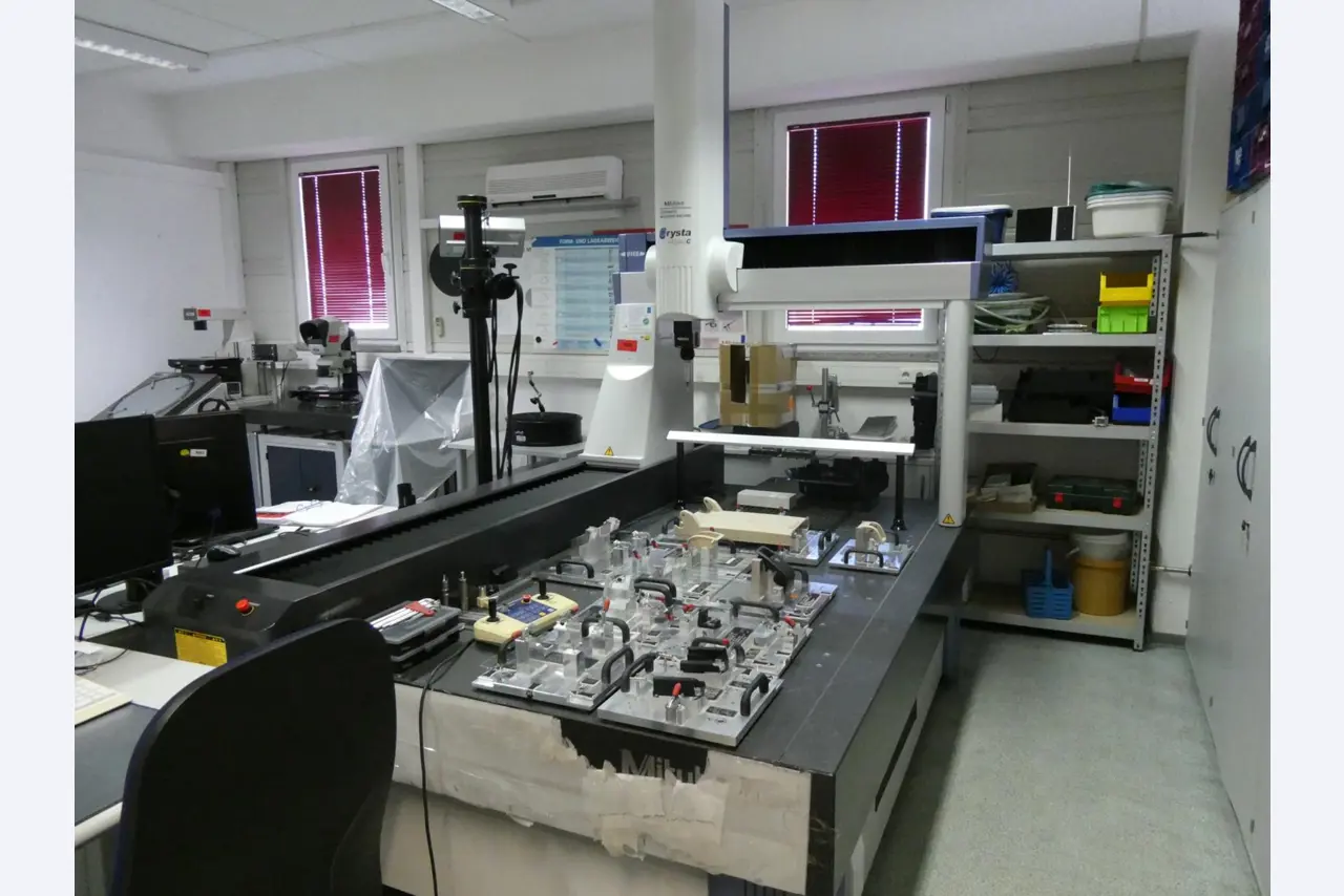 Engel injection molding machines and machines from the plastics industry-23