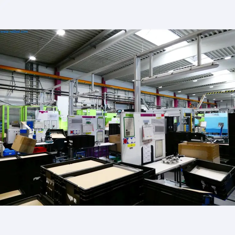 Engel Spritzgießmaschinen und Maschinen aus der Kunststoffindustrie-2