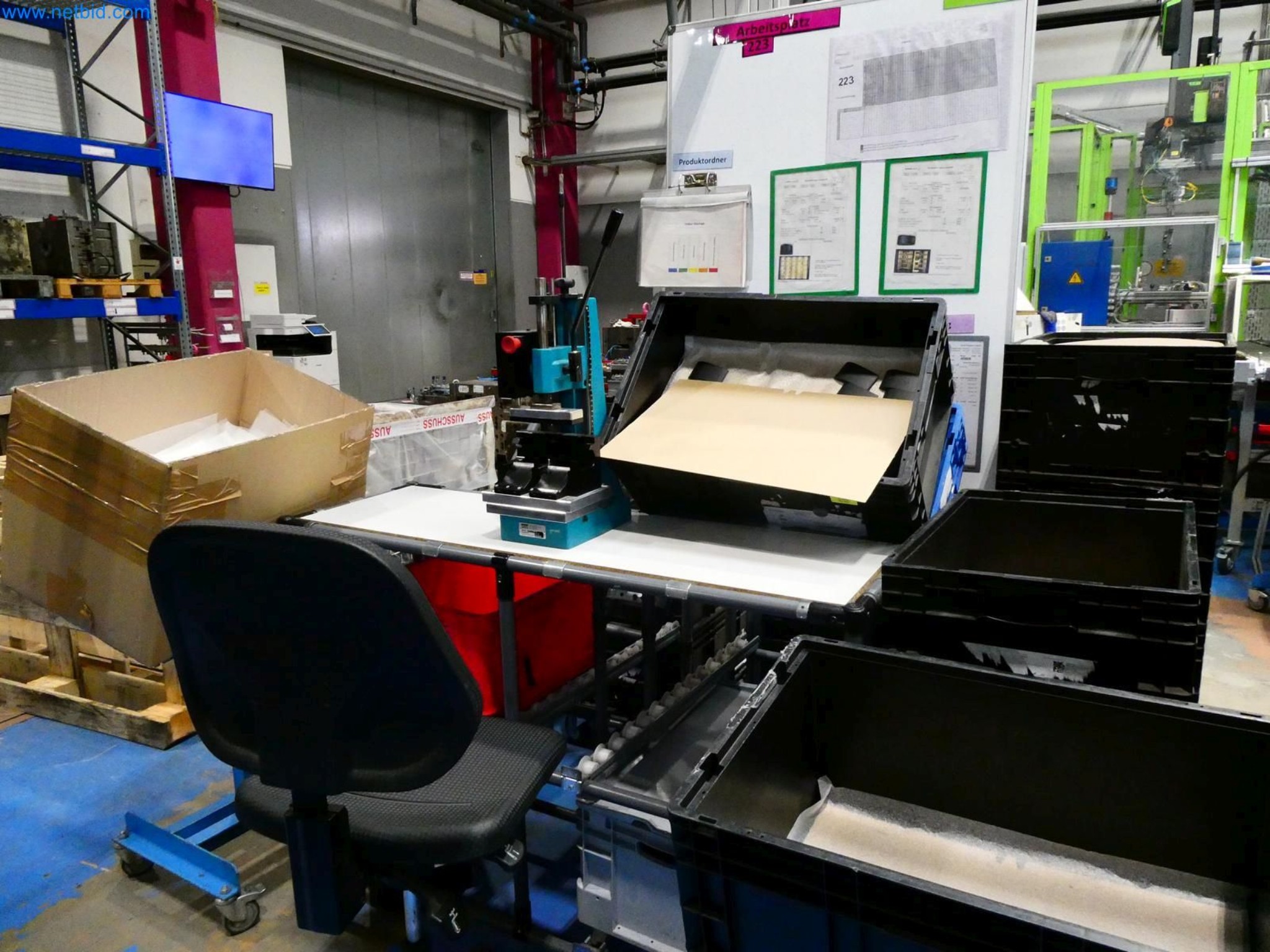 Engel Spritzgießmaschinen und Maschinen aus der Kunststoffindustrie-4