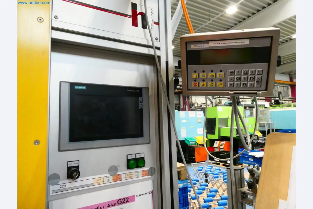 Engel Spritzgießmaschinen und Maschinen aus der Kunststoffindustrie-6