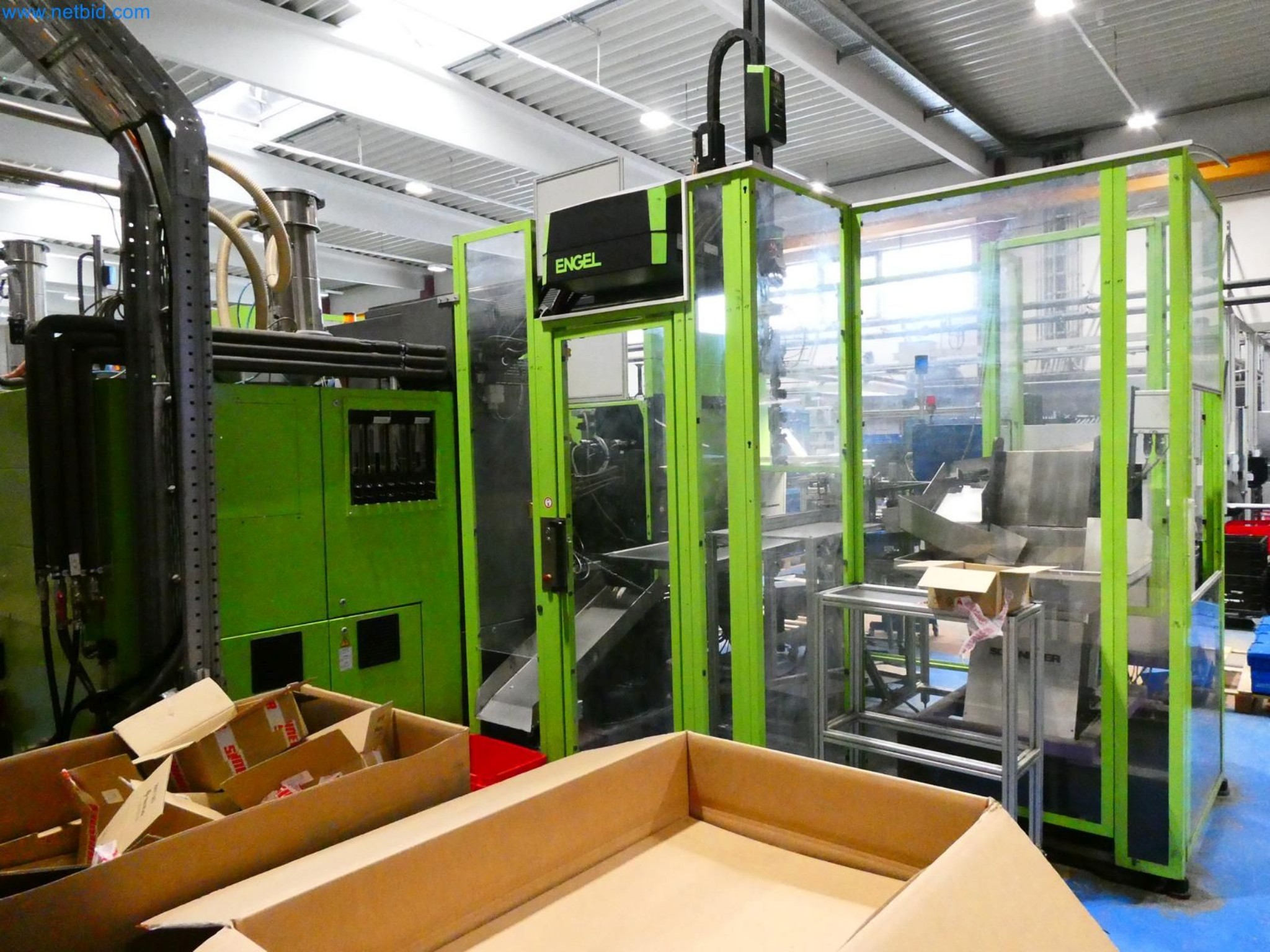 Engel Spritzgießmaschinen und Maschinen aus der Kunststoffindustrie-11