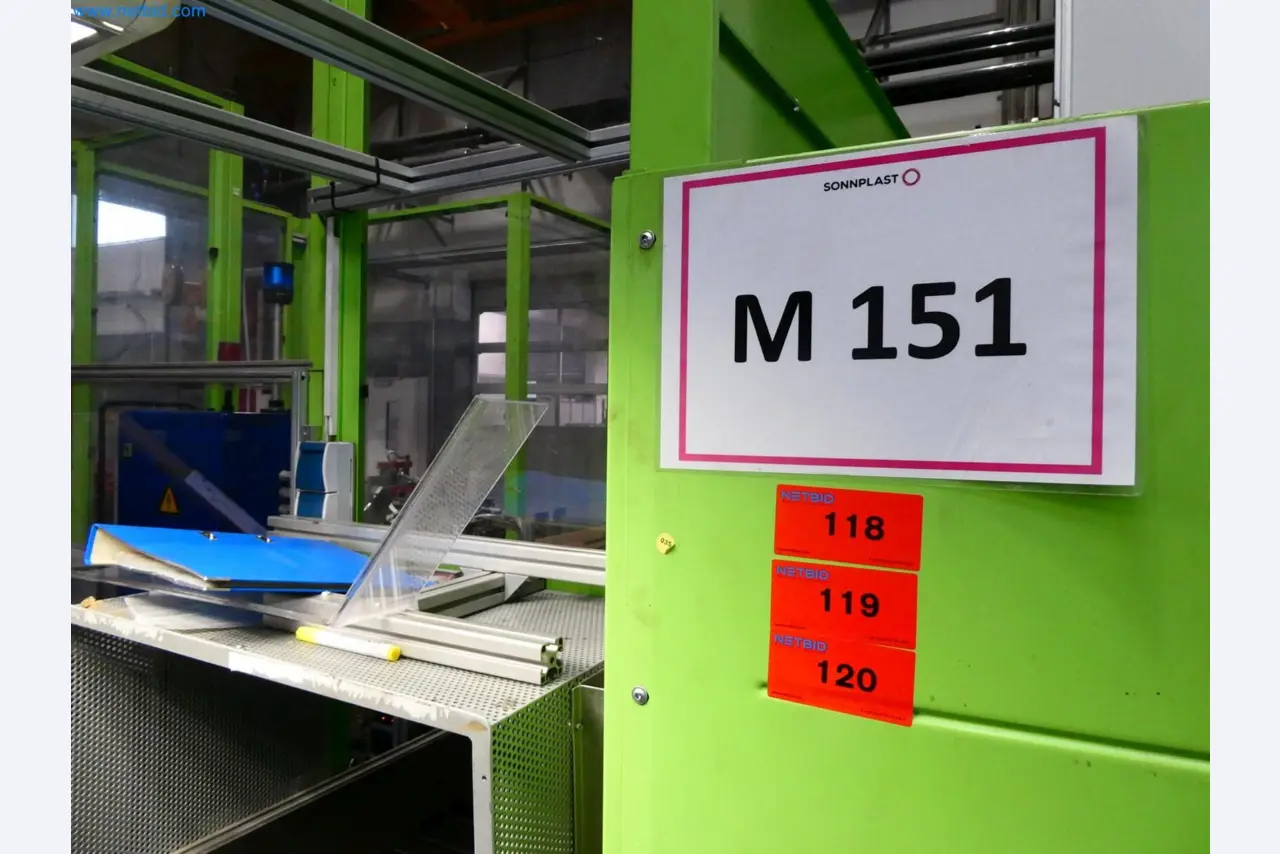 Engel Spritzgießmaschinen und Maschinen aus der Kunststoffindustrie-12