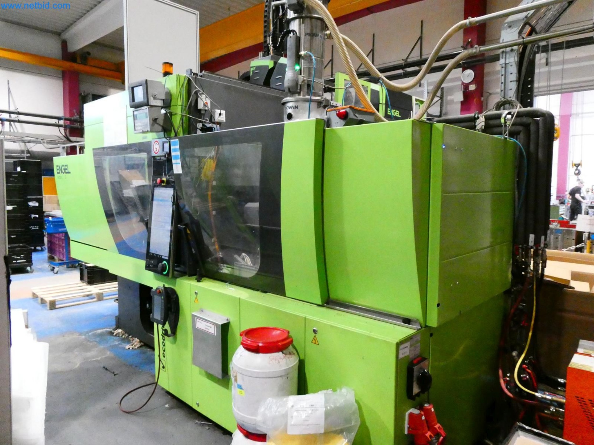 Engel Spritzgießmaschinen und Maschinen aus der Kunststoffindustrie-3
