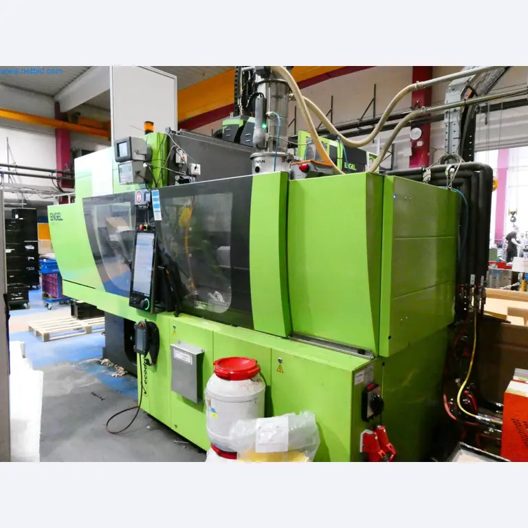 Engel Spritzgießmaschinen und Maschinen aus der Kunststoffindustrie-3