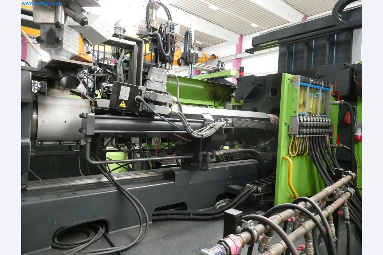 Wtryskarki i maszyny Engel dla przemysłu tworzyw sztucznych-11