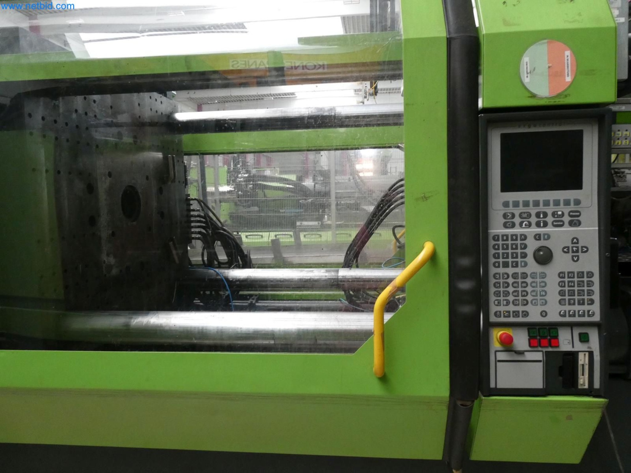 Engel Spritzgießmaschinen und Maschinen aus der Kunststoffindustrie-4