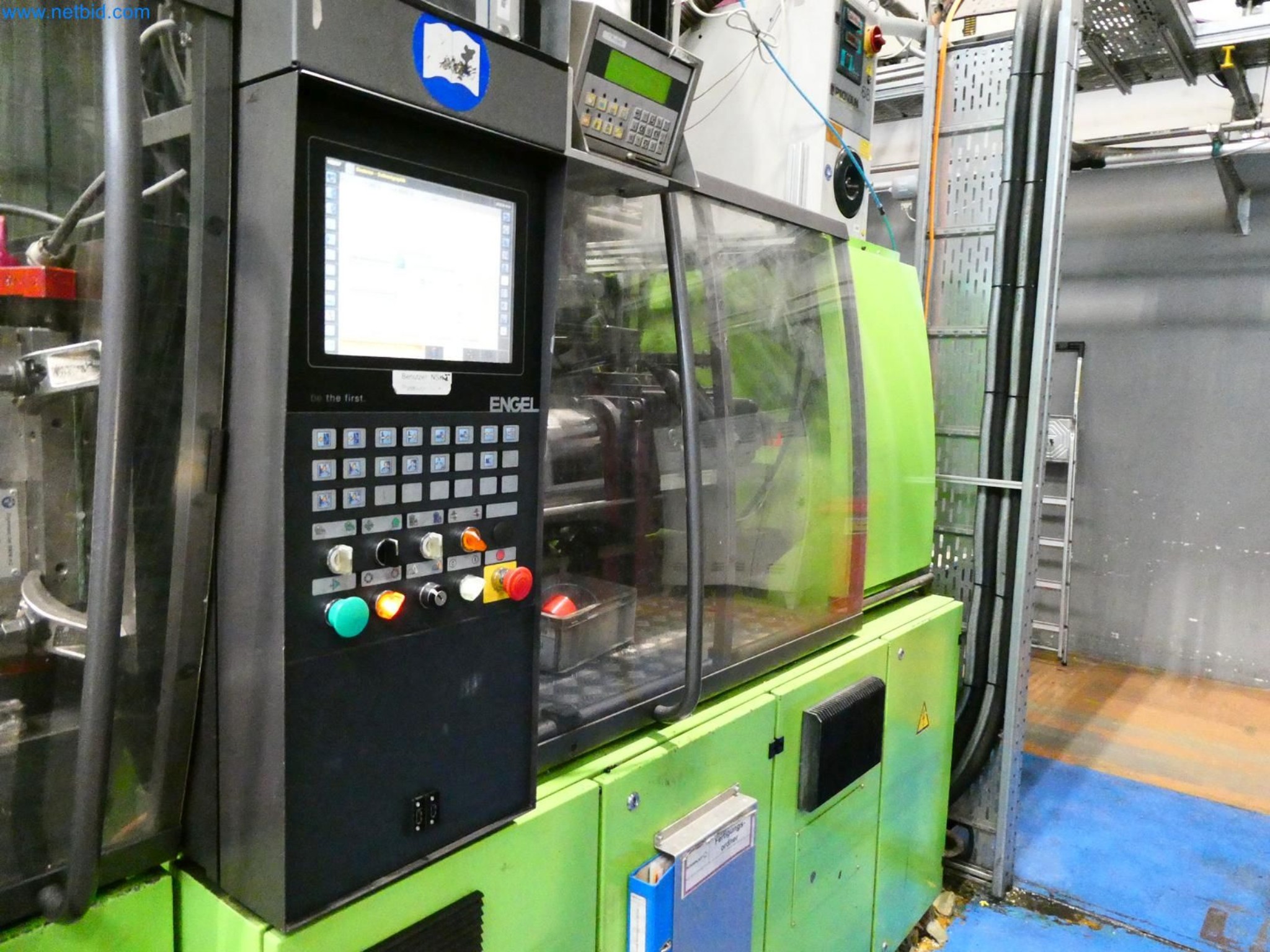 Engel Spritzgießmaschinen und Maschinen aus der Kunststoffindustrie-1