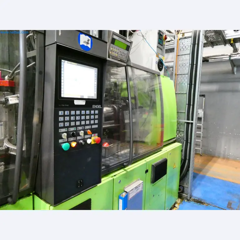 Engel Spritzgießmaschinen und Maschinen aus der Kunststoffindustrie-1