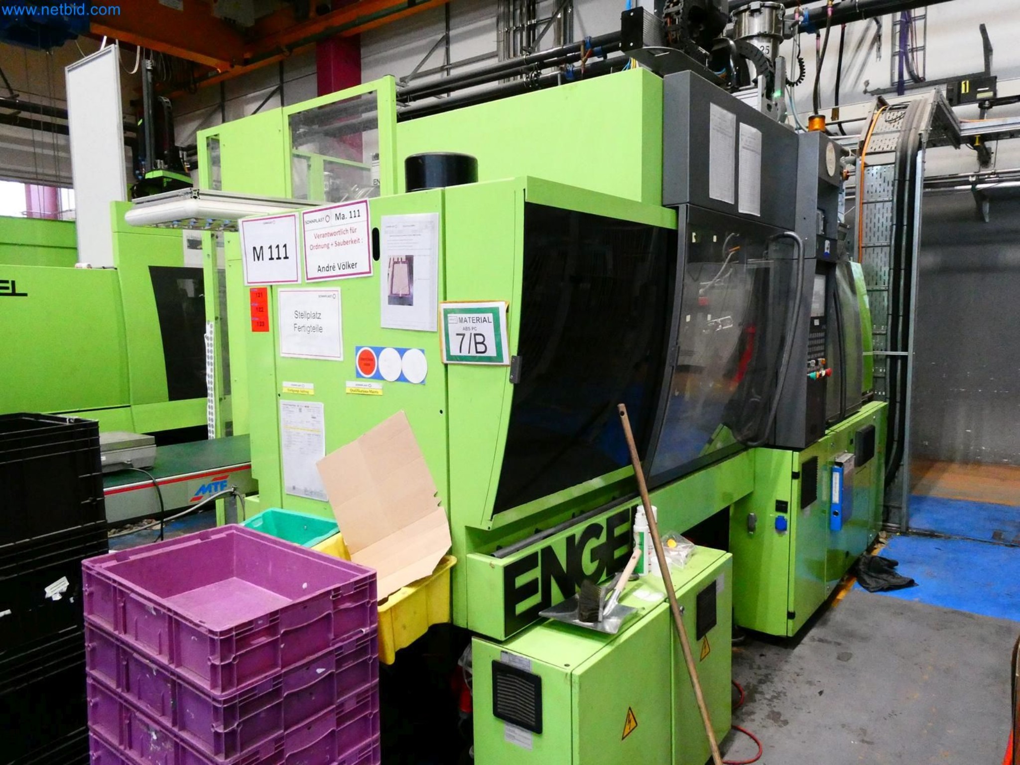Engel Spritzgießmaschinen und Maschinen aus der Kunststoffindustrie-2