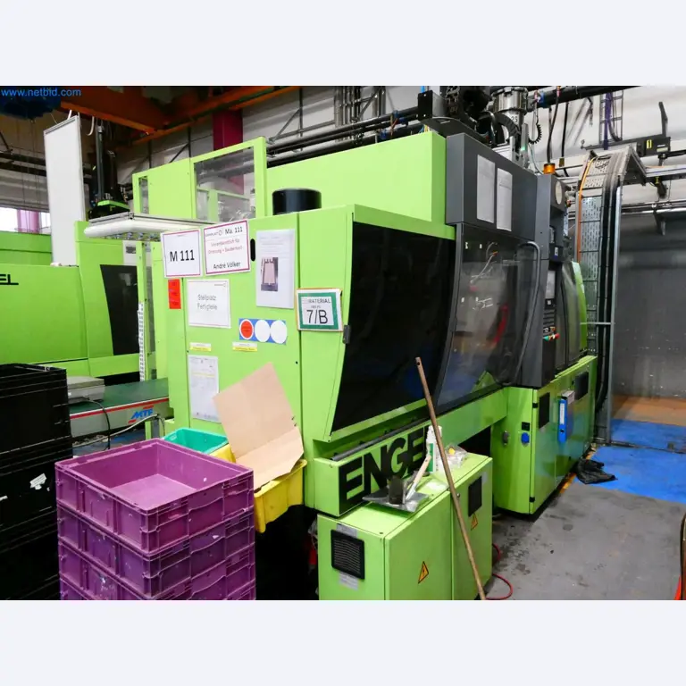 Engel Spritzgießmaschinen und Maschinen aus der Kunststoffindustrie-2