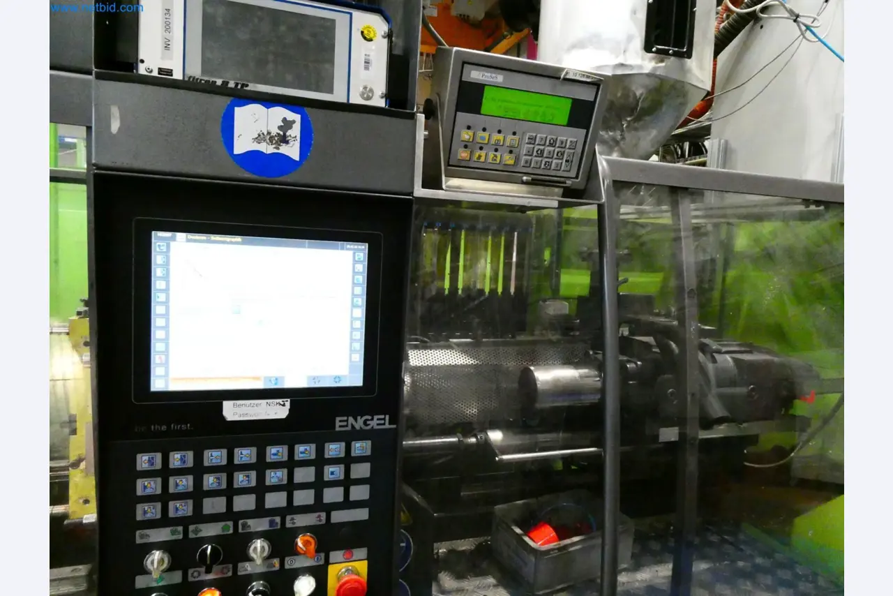 Engel Spritzgießmaschinen und Maschinen aus der Kunststoffindustrie-3