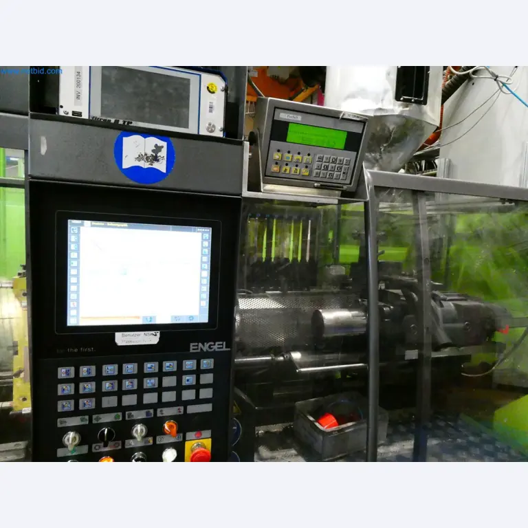 Engel Spritzgießmaschinen und Maschinen aus der Kunststoffindustrie-3