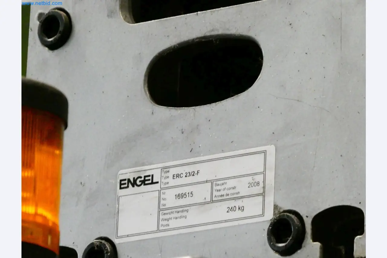 Engel Spritzgießmaschinen und Maschinen aus der Kunststoffindustrie-7