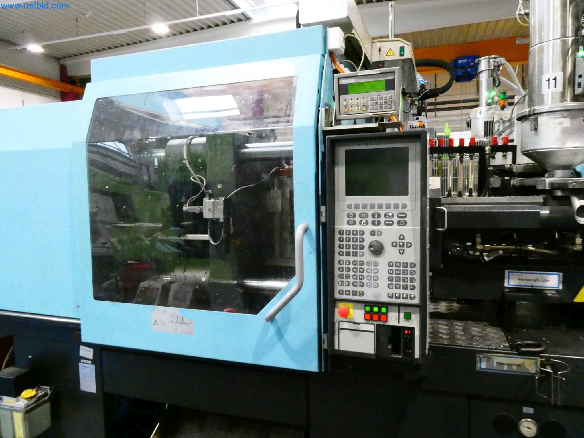 Engel Spritzgießmaschinen und Maschinen aus der Kunststoffindustrie-2