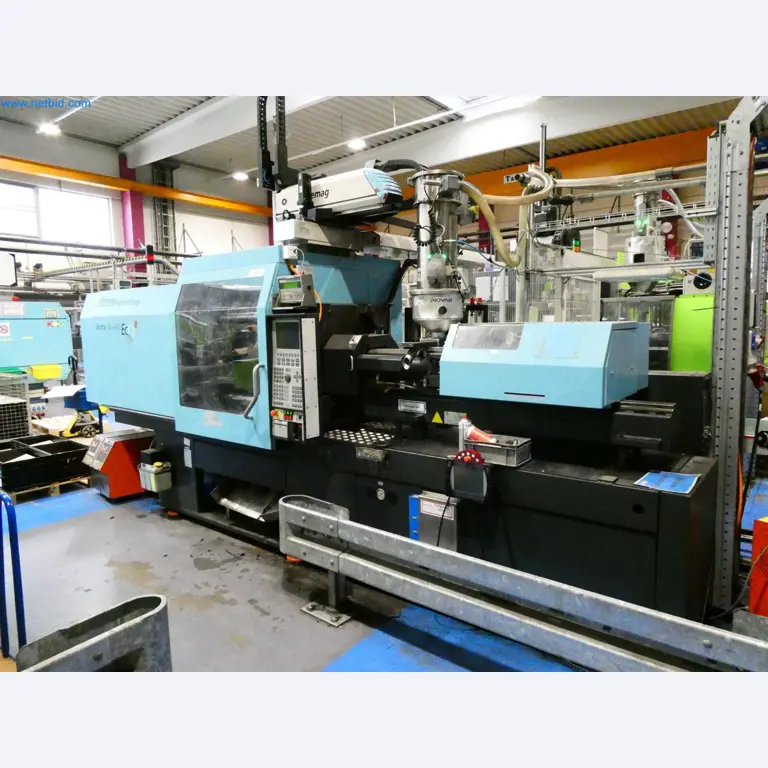 Engel Spritzgießmaschinen und Maschinen aus der Kunststoffindustrie-3