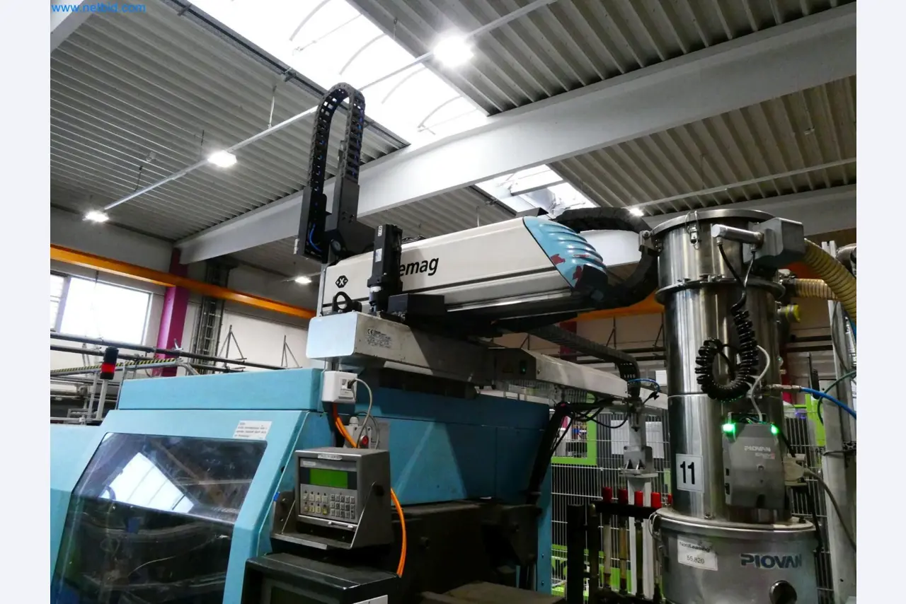 Engel Spritzgießmaschinen und Maschinen aus der Kunststoffindustrie-6