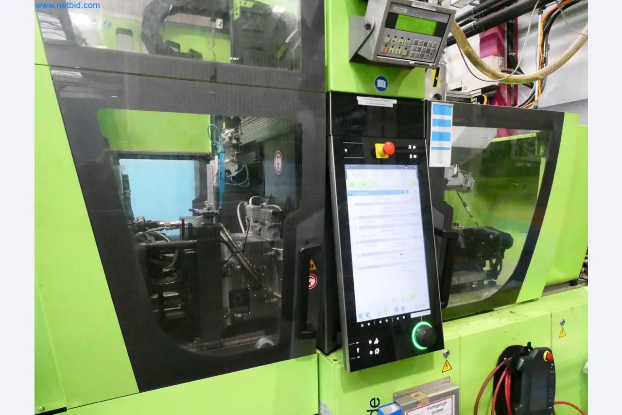 Engel Spritzgießmaschinen und Maschinen aus der Kunststoffindustrie-3