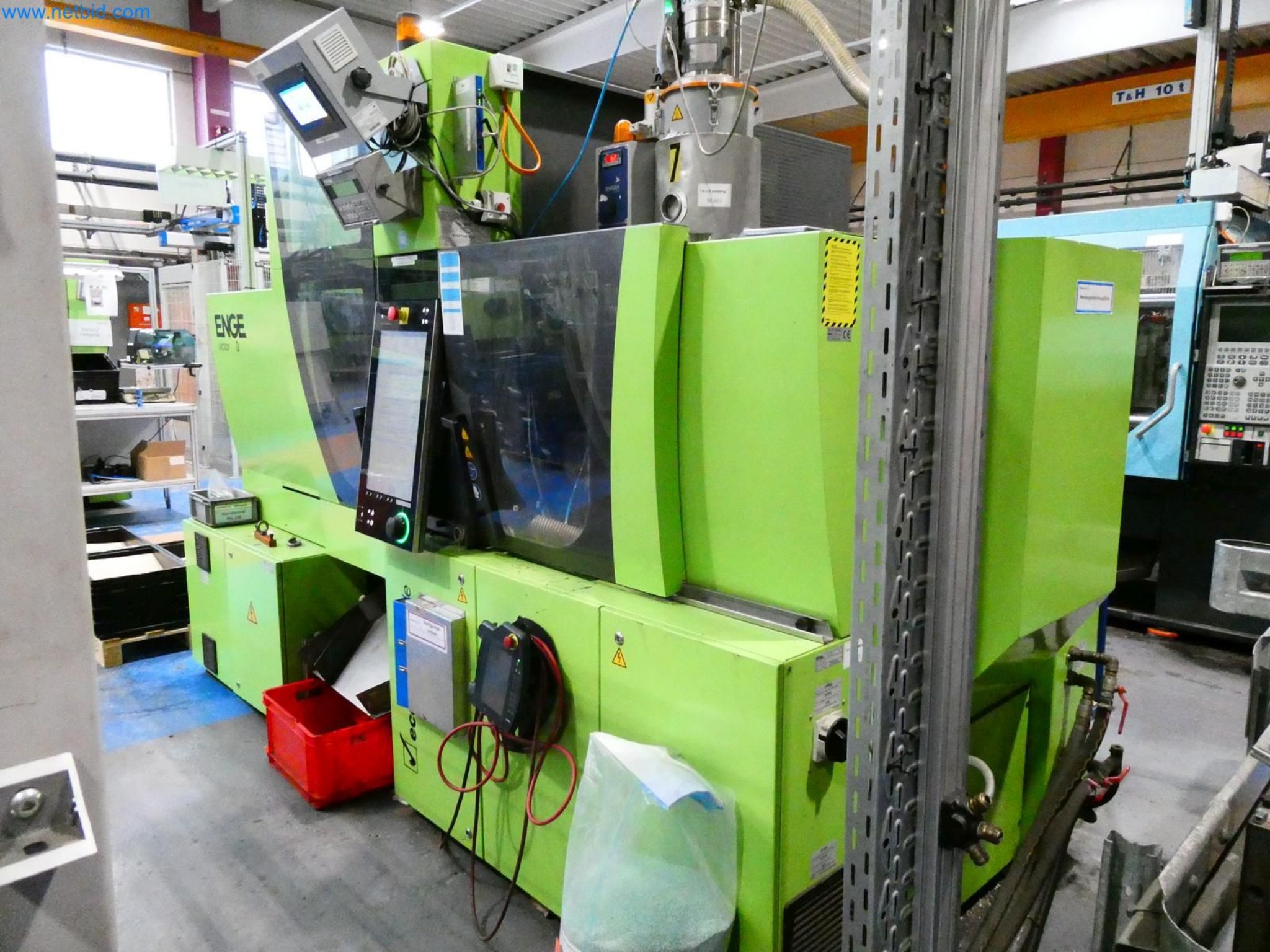 Engel Spritzgießmaschinen und Maschinen aus der Kunststoffindustrie-6