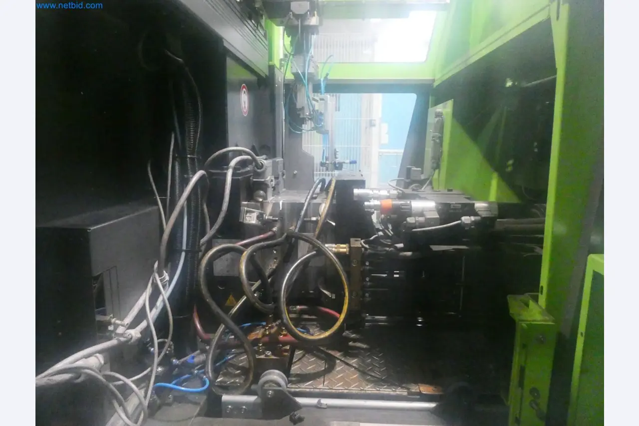 Engel Spritzgießmaschinen und Maschinen aus der Kunststoffindustrie-8