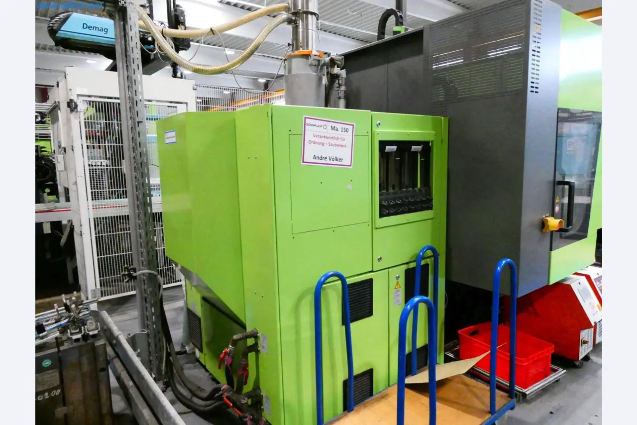 Engel Spritzgießmaschinen und Maschinen aus der Kunststoffindustrie-9