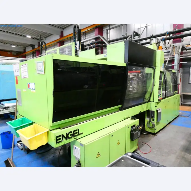 Engel Spritzgießmaschinen und Maschinen aus der Kunststoffindustrie-6