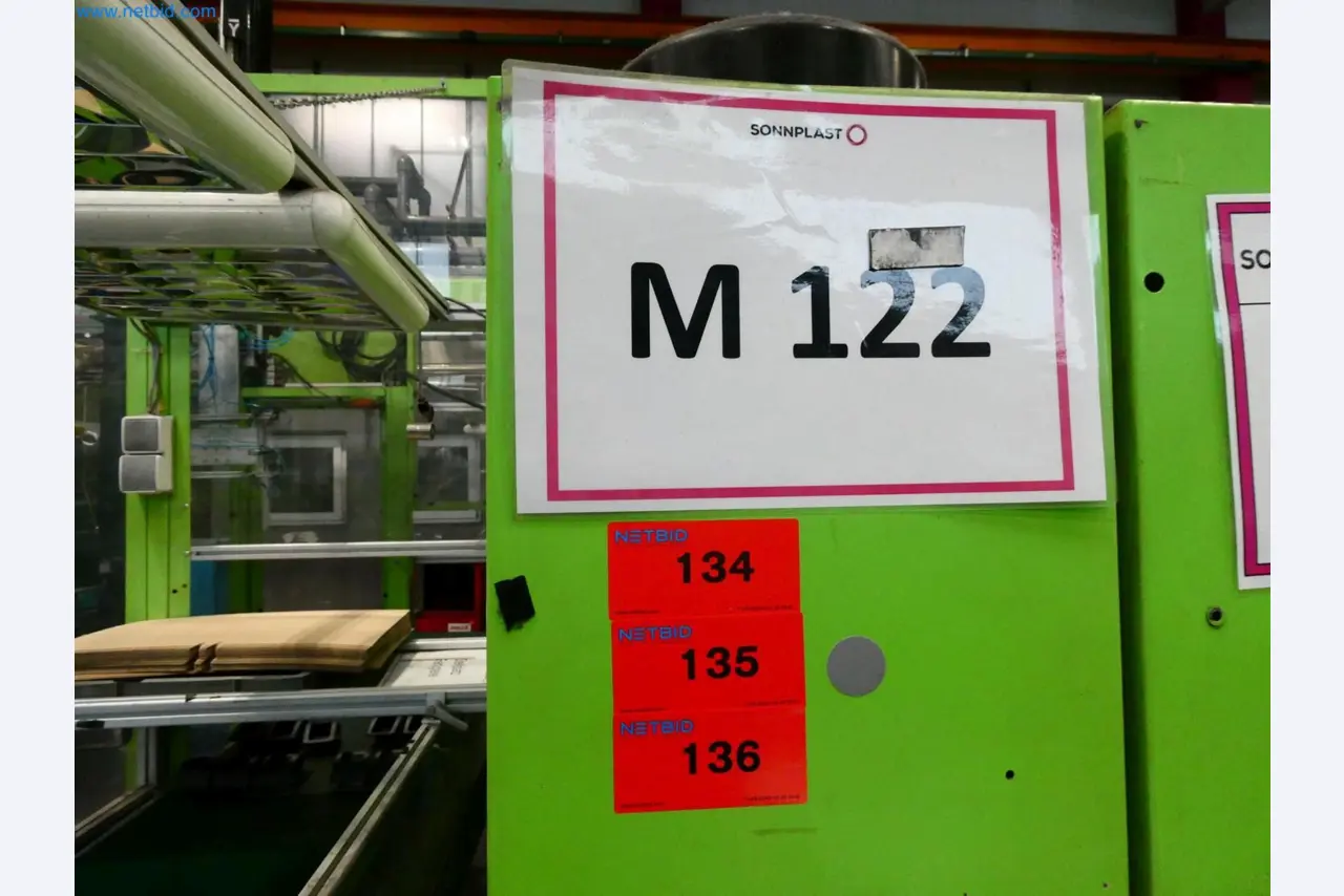 Engel Spritzgießmaschinen und Maschinen aus der Kunststoffindustrie-7