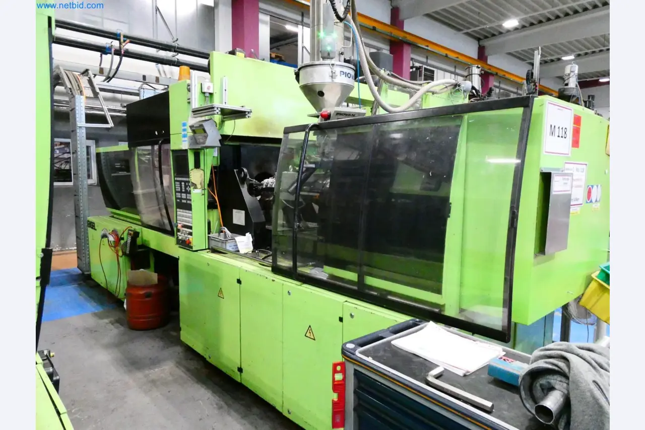 Engel Spritzgießmaschinen und Maschinen aus der Kunststoffindustrie-1