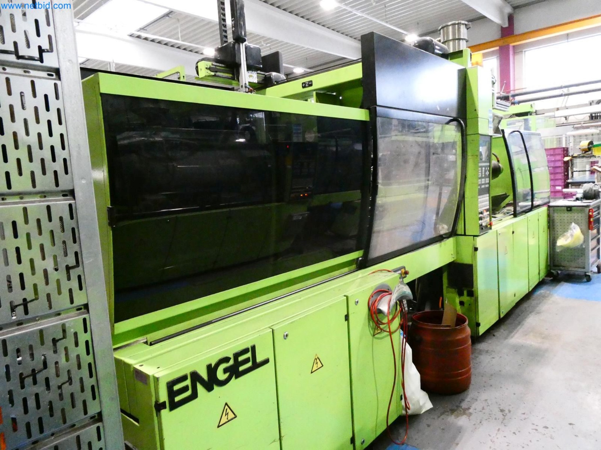 Engel Spritzgießmaschinen und Maschinen aus der Kunststoffindustrie-2