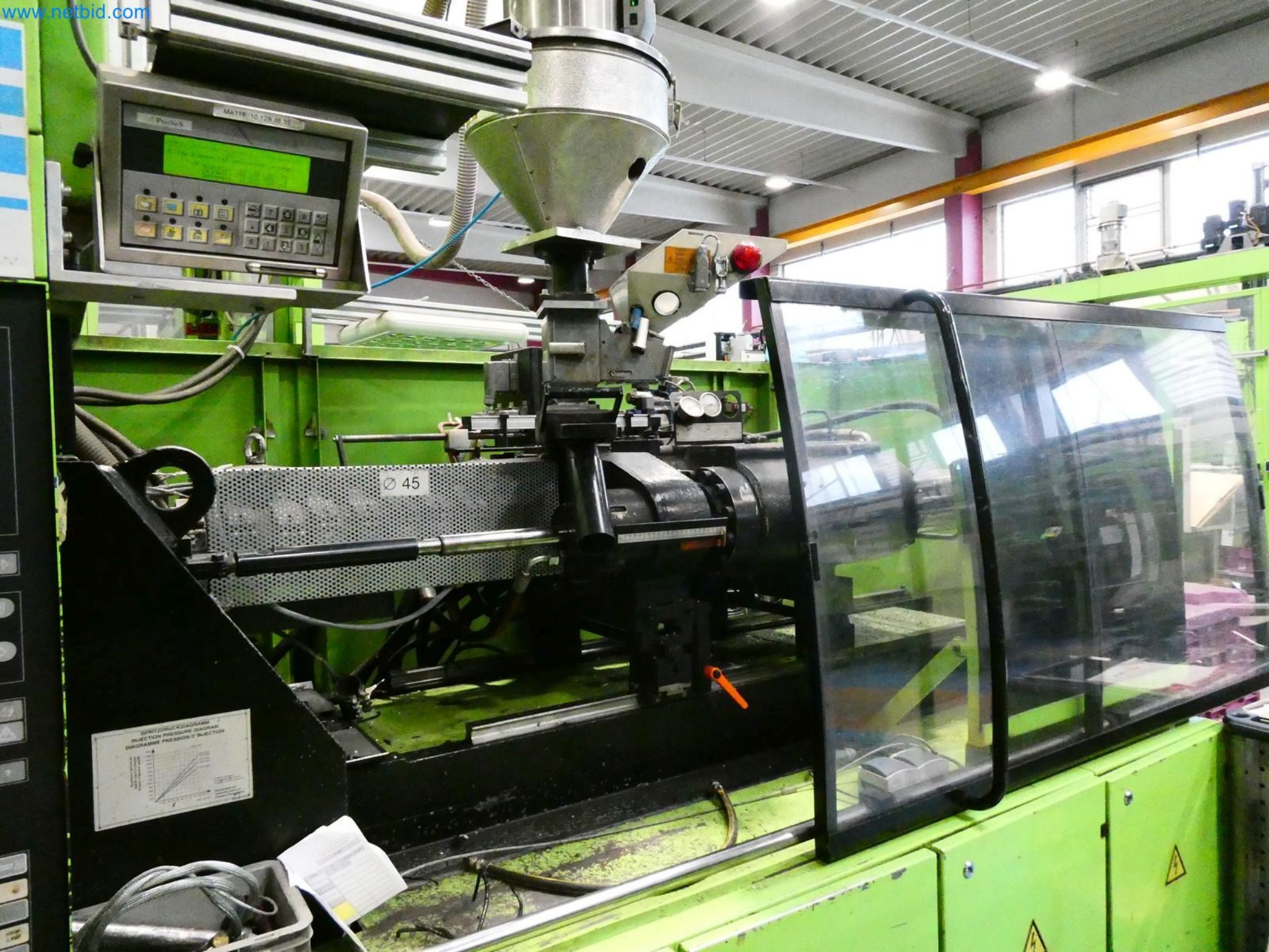 Engel Spritzgießmaschinen und Maschinen aus der Kunststoffindustrie-3