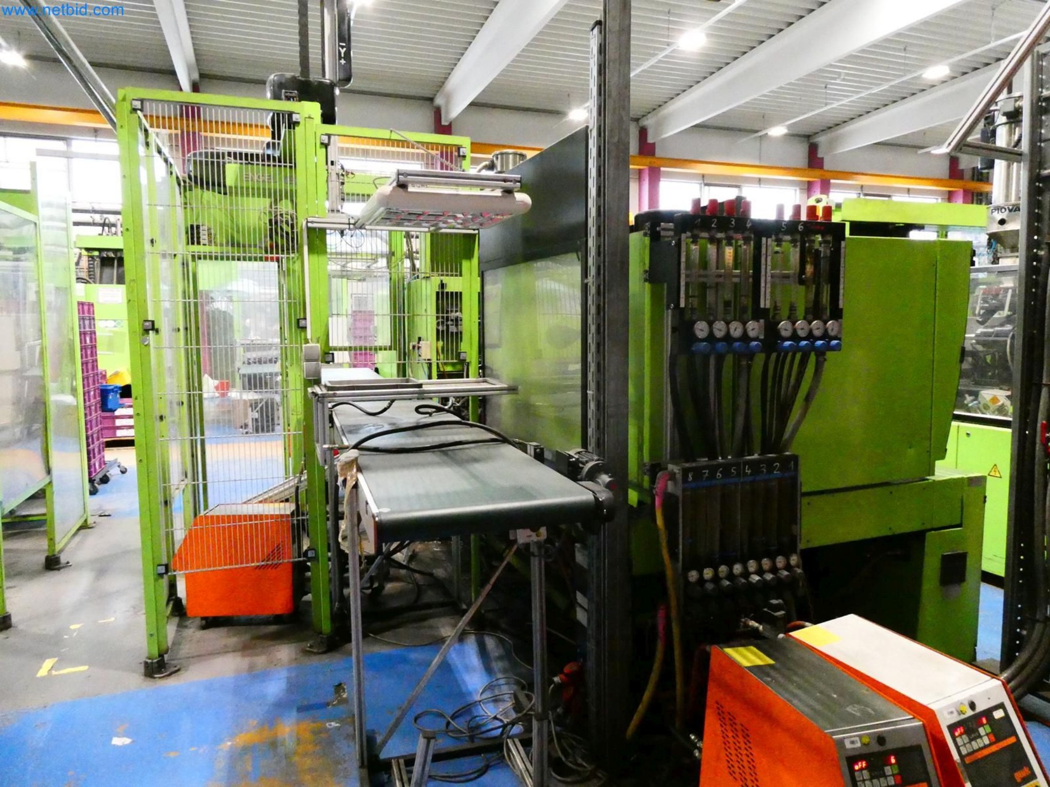 Engel Spritzgießmaschinen und Maschinen aus der Kunststoffindustrie-9