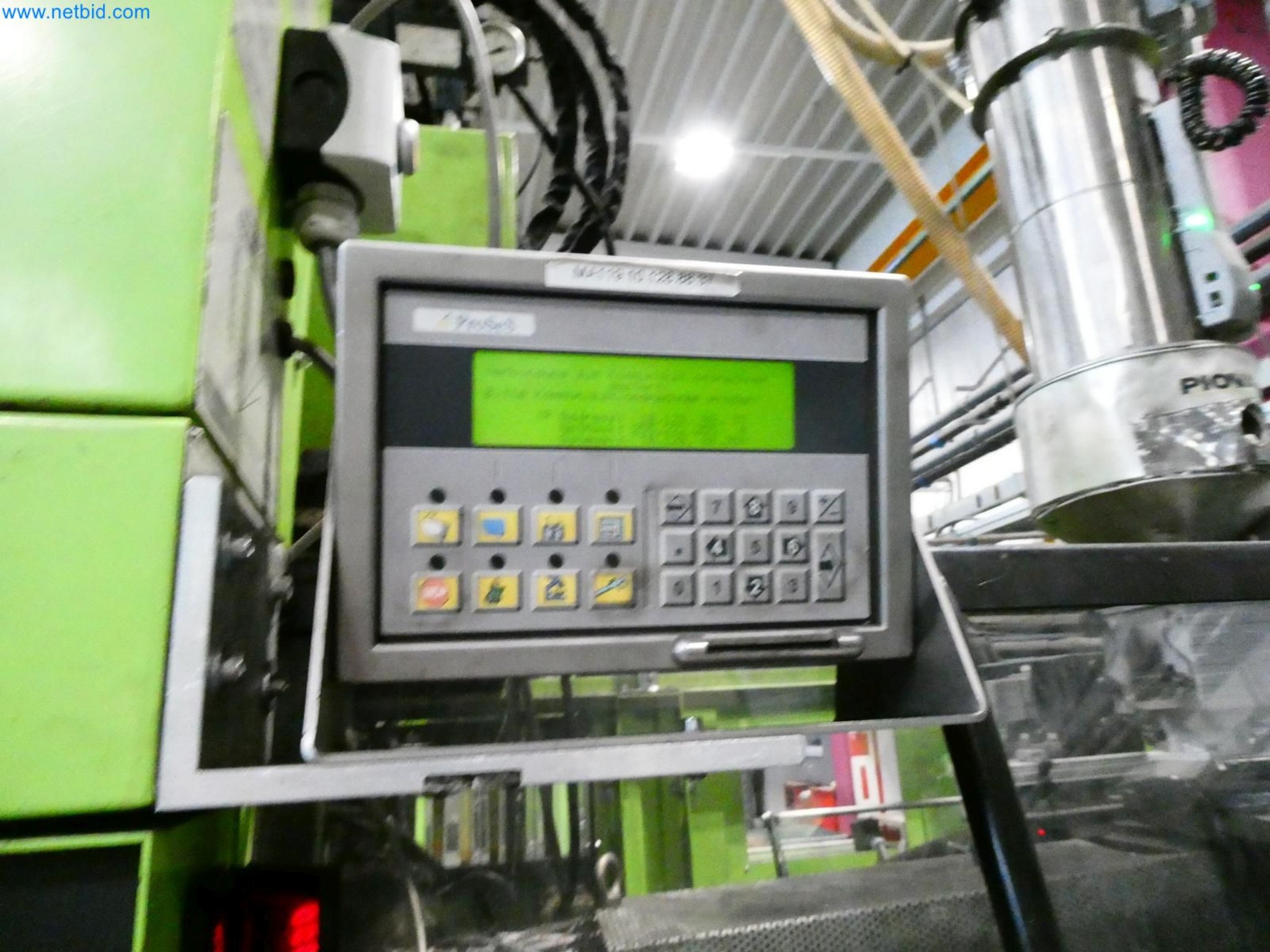 Engel Spritzgießmaschinen und Maschinen aus der Kunststoffindustrie-2