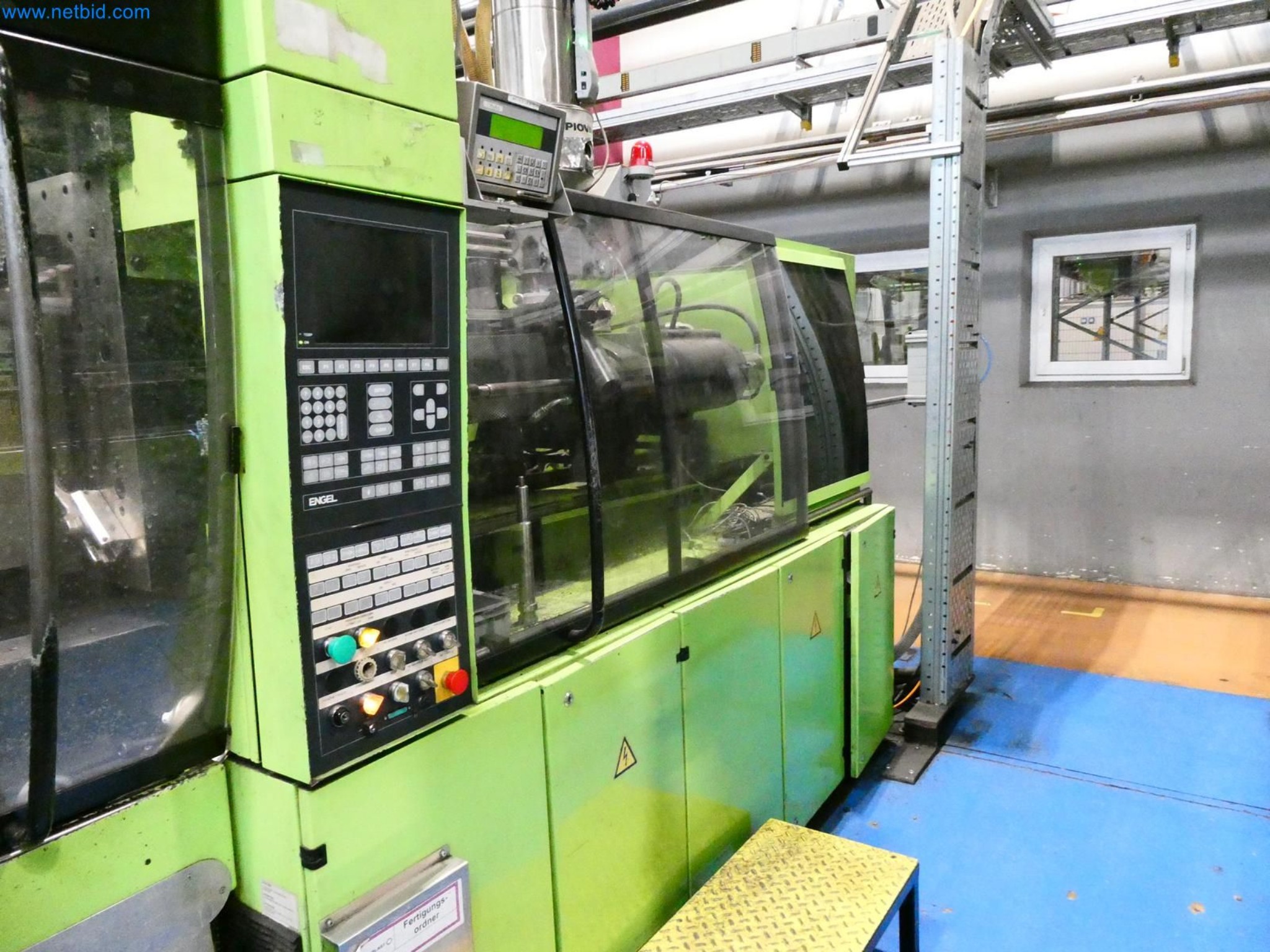 Engel Spritzgießmaschinen und Maschinen aus der Kunststoffindustrie-3
