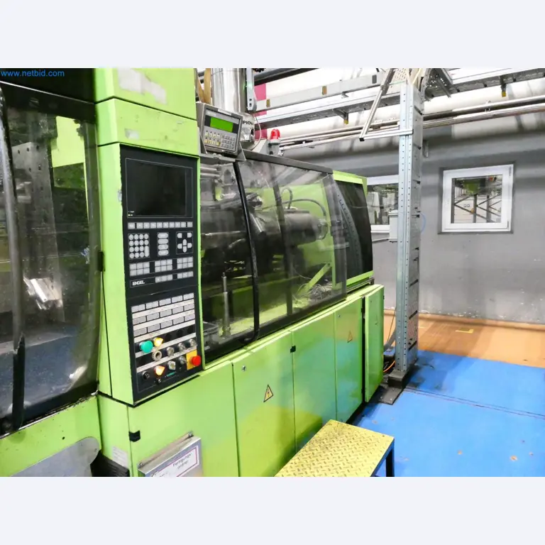 Engel Spritzgießmaschinen und Maschinen aus der Kunststoffindustrie-3