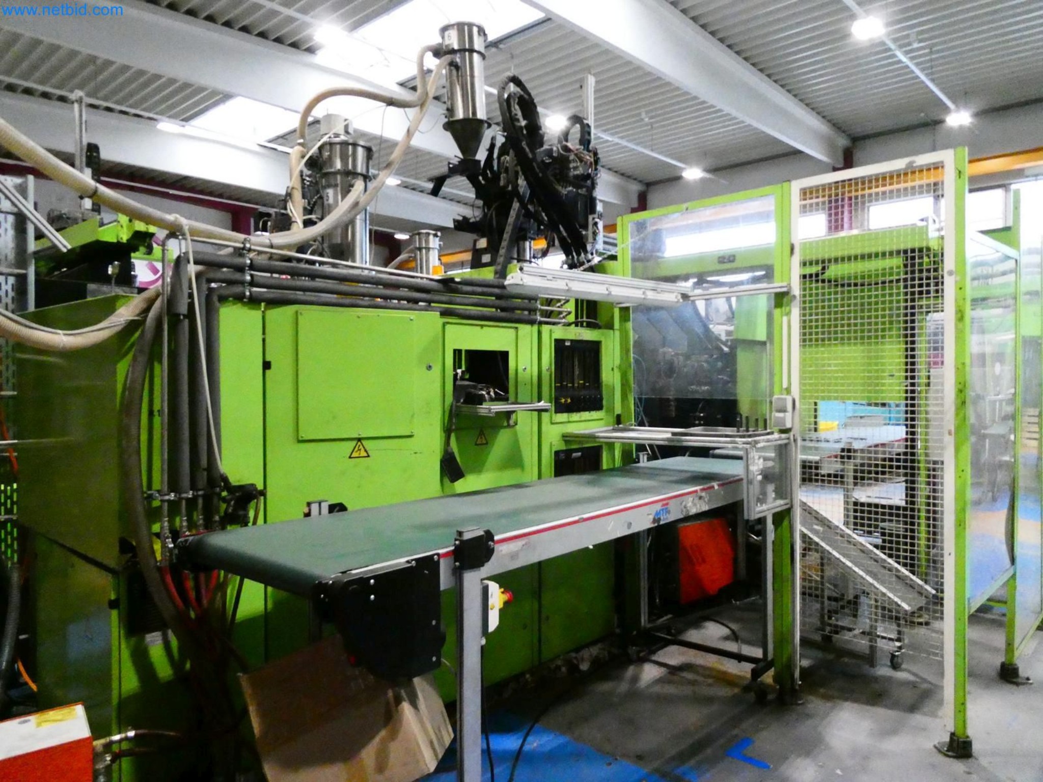 Engel Spritzgießmaschinen und Maschinen aus der Kunststoffindustrie-4