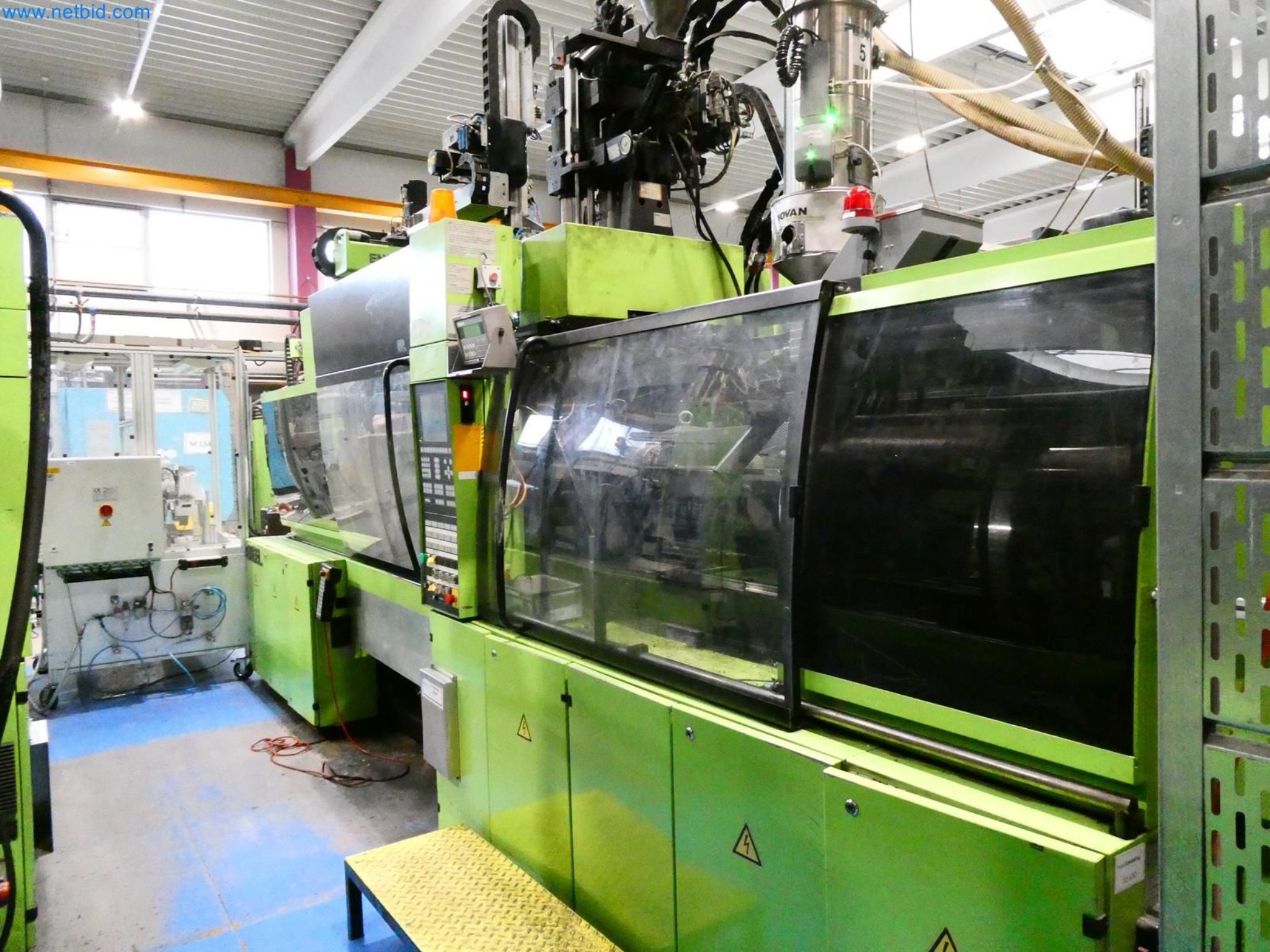 Engel Spritzgießmaschinen und Maschinen aus der Kunststoffindustrie-7