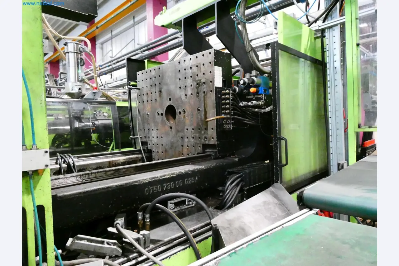 Engel Spritzgießmaschinen und Maschinen aus der Kunststoffindustrie-11