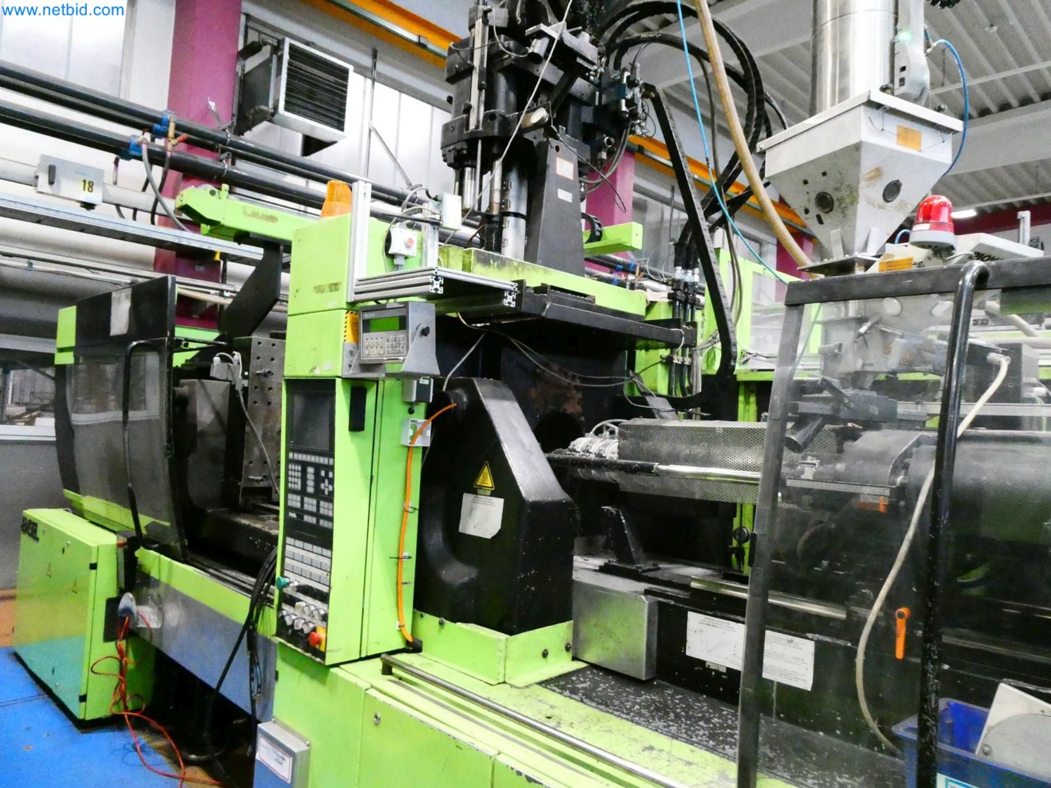 Engel Spritzgießmaschinen und Maschinen aus der Kunststoffindustrie-3